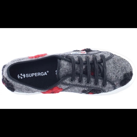 Superga Size 6 Ladies Microfleece Flower shoes NWT - Picture 6 of 6